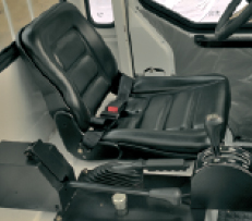 標(biāo)配全浮式駕駛室 標(biāo)配全浮式駕駛室